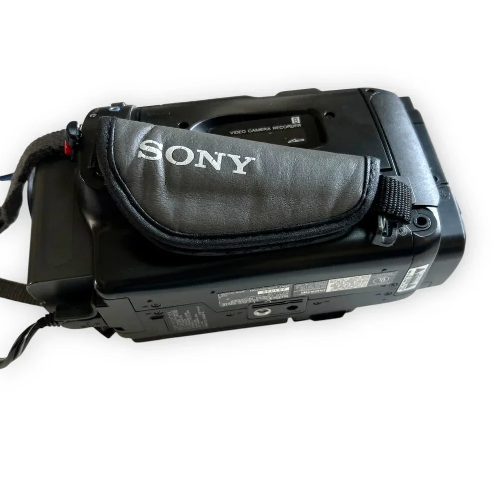 (PARTS ONLY) Sony Handycam Vision Camcorder CCD-TRV16 - PARTS ONLY!